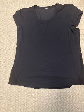 lululemon athletica women’s Black Short Sleeve Tee